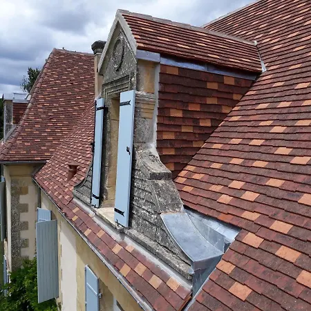 Oda ve Kahvaltı Chateau Le Tour - D'hotes 3*