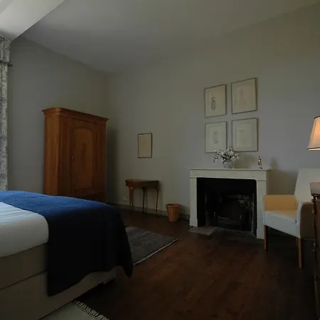 Chateau Le Tour - D'hotes Bed & Breakfast