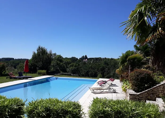 Chateau Le Tour - D'hotes Nocleg ze śniadaniem 3*