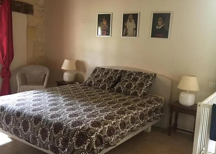 Chateau Le Tour - D'hotes Faux (Dordogne)