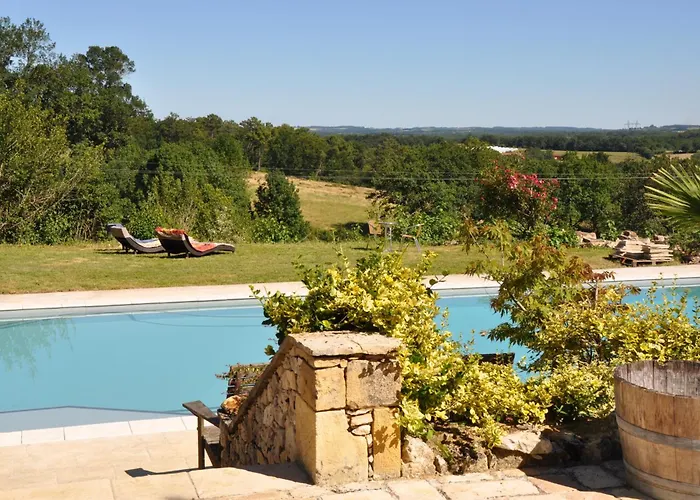 Chateau Le Tour - D'hotes 3*