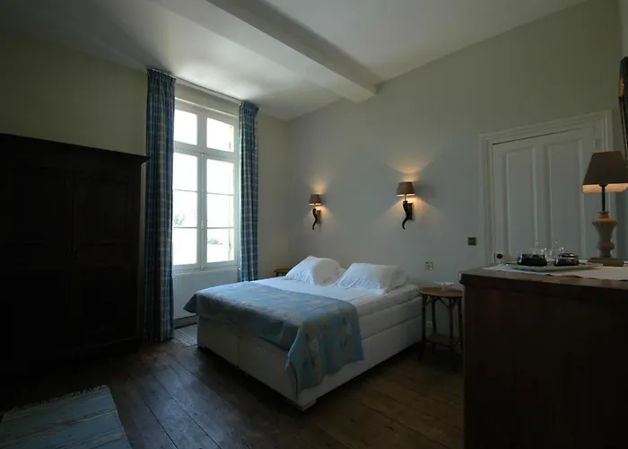 Nocleg ze śniadaniem Chateau Le Tour - D'hotes 3*
